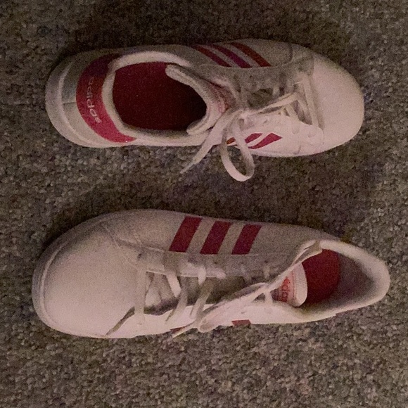 Adidas W9 or 7youth classic pink and white court shoes - Picture 2 of 5